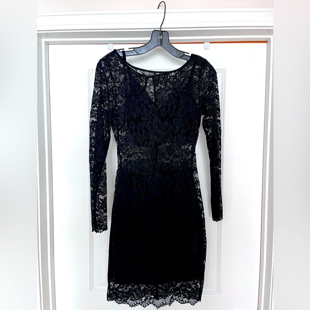 Bebe black lase dress. Size S.